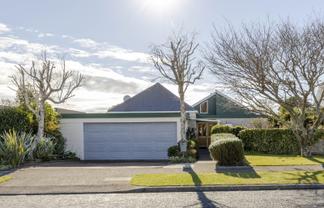 14 Wesley Avenue, Frankleigh Park