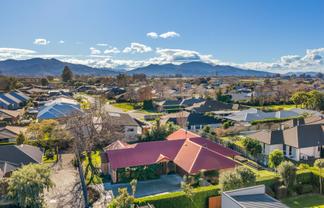 20E Roseneath Lane, Springlands