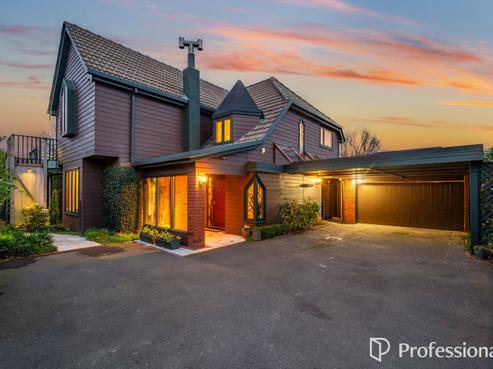 16A Hautana Square, Woburn