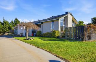 8 Foster Place, Amberley
