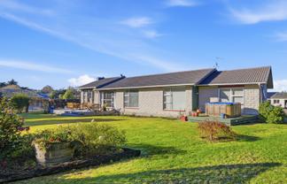 8 Foster Place, Amberley