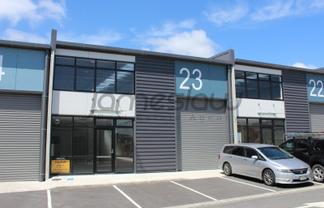 268sqm Modern High Stud Warehouse in Wiri