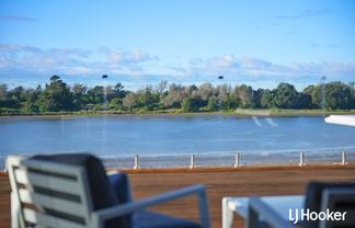 5 Marina Way, Athenree