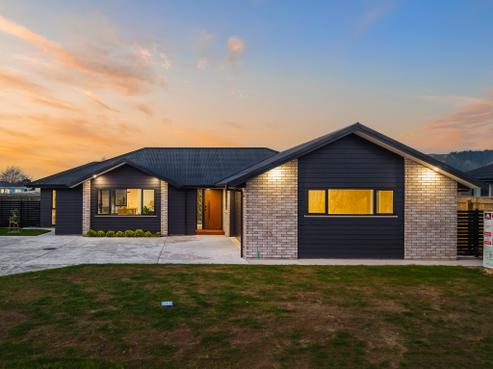 44 Tainui Street, Levin