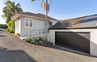 1/11-13 Waratah Street, Birkenhead