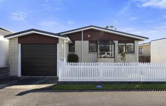19A Karamu Street, Strandon