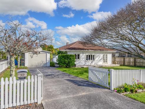 32 Cherry Road, Bucklands Beach
