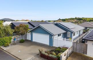 8 Paioke Street, Waikanae