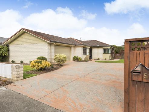 57 Clarke Avenue, Highbury