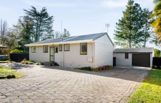39 Winning Terrace, Dinsdale