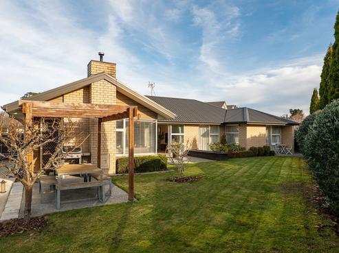 8 Rivers Edge, Northwood