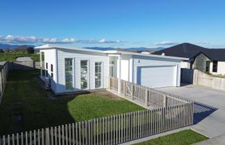 30 McWatters Drive, Ngatea