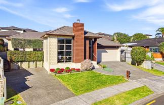 61 Salford Crescent, Flat Bush
