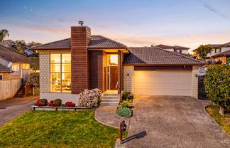 61 Salford Crescent, Flat Bush
