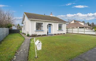 23 Dryden Street, MILTON