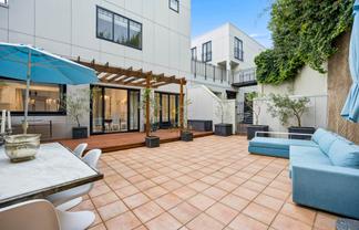 AA/8 Farnham Street, Parnell