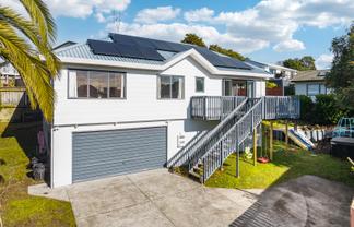 15B Greta Place, Stanmore Bay