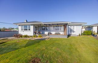 8 Jull Crescent, Waipukurau