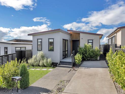 18 Canna Street, Totara Park