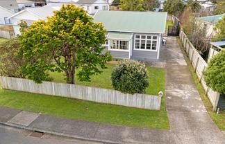 12 Randwick Crescent, Moera