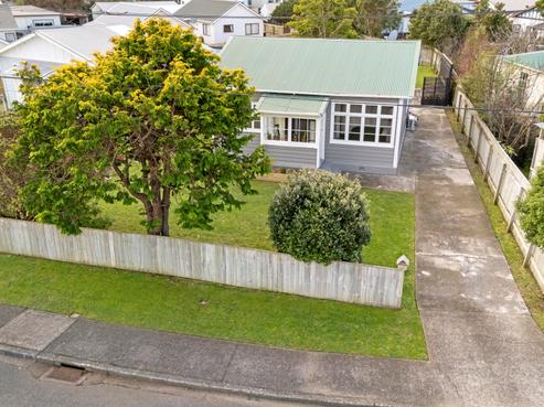 12 Randwick Crescent, Moera
