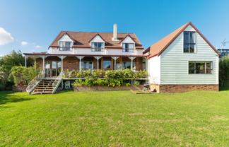80 Highland Park Drive, Highland Park