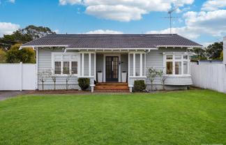 9 Ocean View Road, Hillcrest