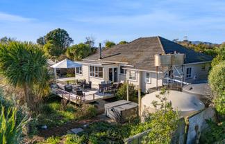 7091 South Road, Warea