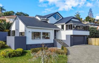 6 Tenbless Court, Unsworth Heights