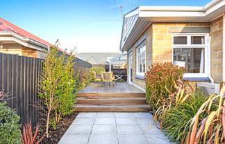8 Ashmore Lane, Strowan