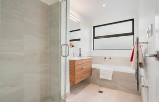 9 Pharlap Drive, Northcross