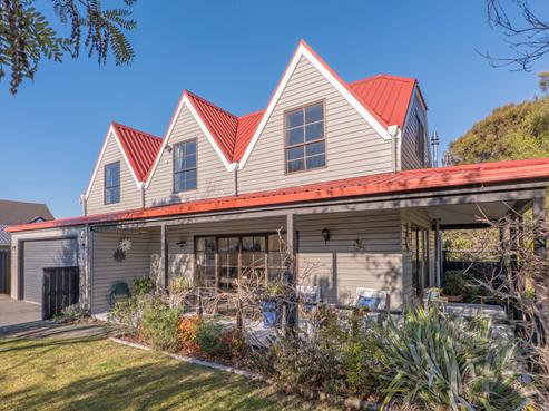 140 Royal Park Drive, Parklands