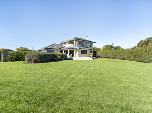 74 Koru Road, Omata