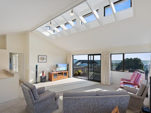 18 Ara Kuaka, Waikanae Beach