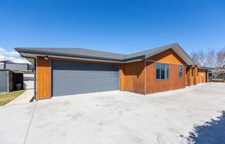 15A Carthew Street, Okato