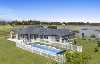 14 Heatherlea West Road, Levin