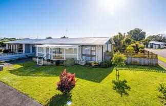 21 Sandstrom Grove, Feilding