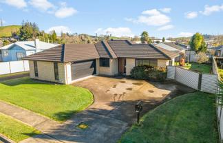 19 Okoroire Street, Tirau
