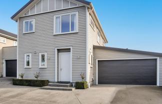 47B McMahon Dr, Aidanfield