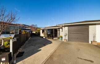 1/5 Alyson Place, Stoke