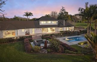 61 Potts Road, Whitford