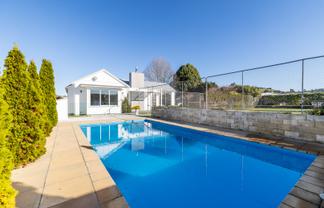27 Neeve Road, Taradale