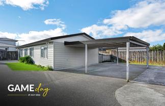 2/161 Old Wairoa Road, Papakura