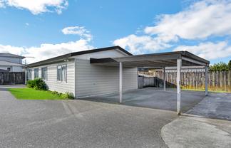 2/161 Old Wairoa Road, Papakura