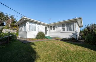 128 Helston Road, Paparangi