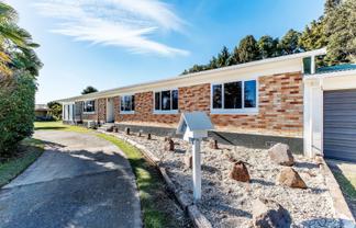 87 College Road, Edgecumbe