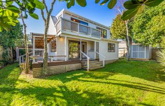 144B Hinemoa Street, Birkenhead