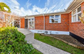 2/67a Alfred St, Onehunga
