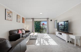 2/38 Leo Street, Glen Eden