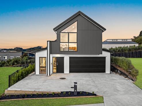 61 Rongoa Maori Way, Pukekohe